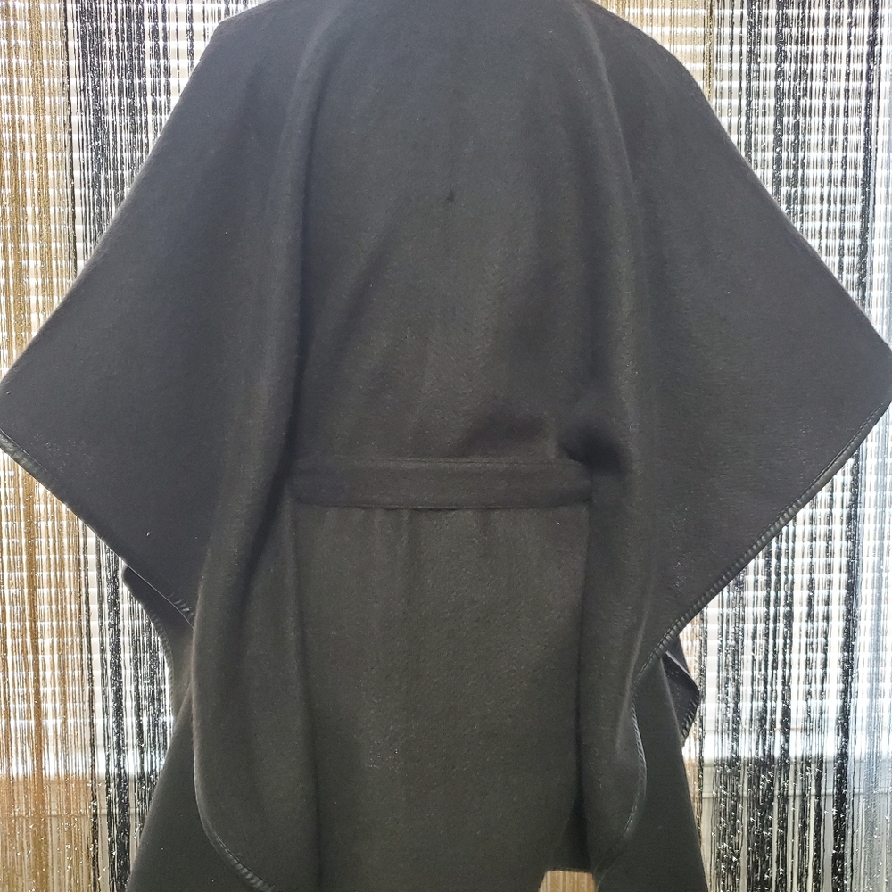 Black Shawl/Coat Nice & Warm…Jacket - Picture 5 of 7